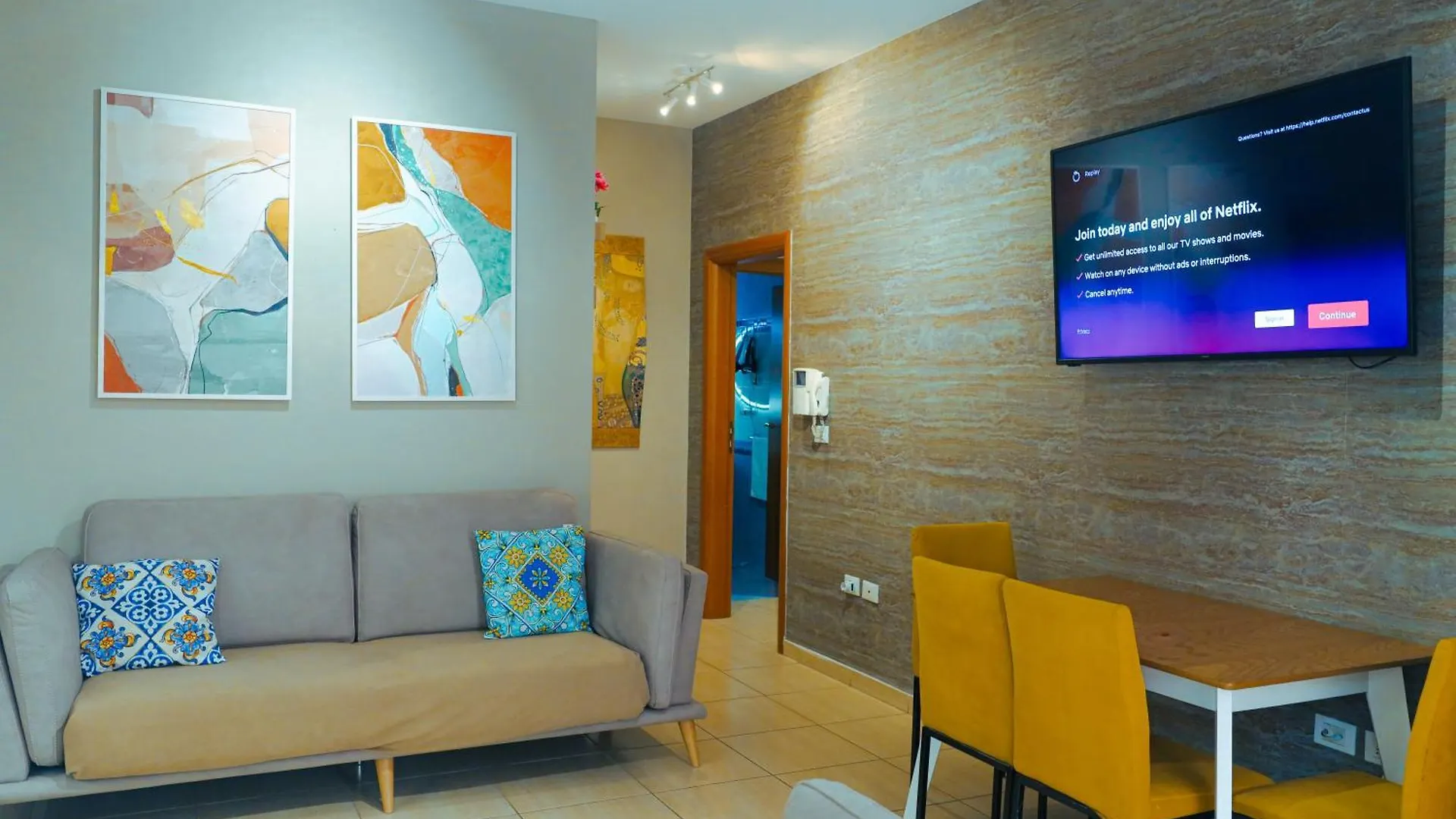 Middle Center Gallery 1 Skanderbeg Square Tirana Apartment